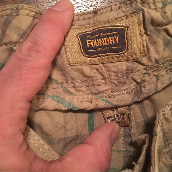 Foundry shorts size 46 - Picture 2 of 3